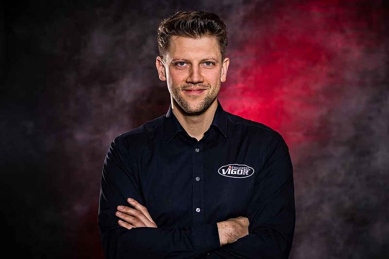 Businessfotografin aus Kiel erstellt professionelle Mitarbeiterfotos